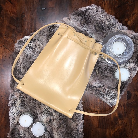 🇮🇹 Furla Italian scalloped nude leather rucksack 🎒 - Picture 4 of 7